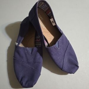 TOMS Blue Slip-On Shoes Size 10
